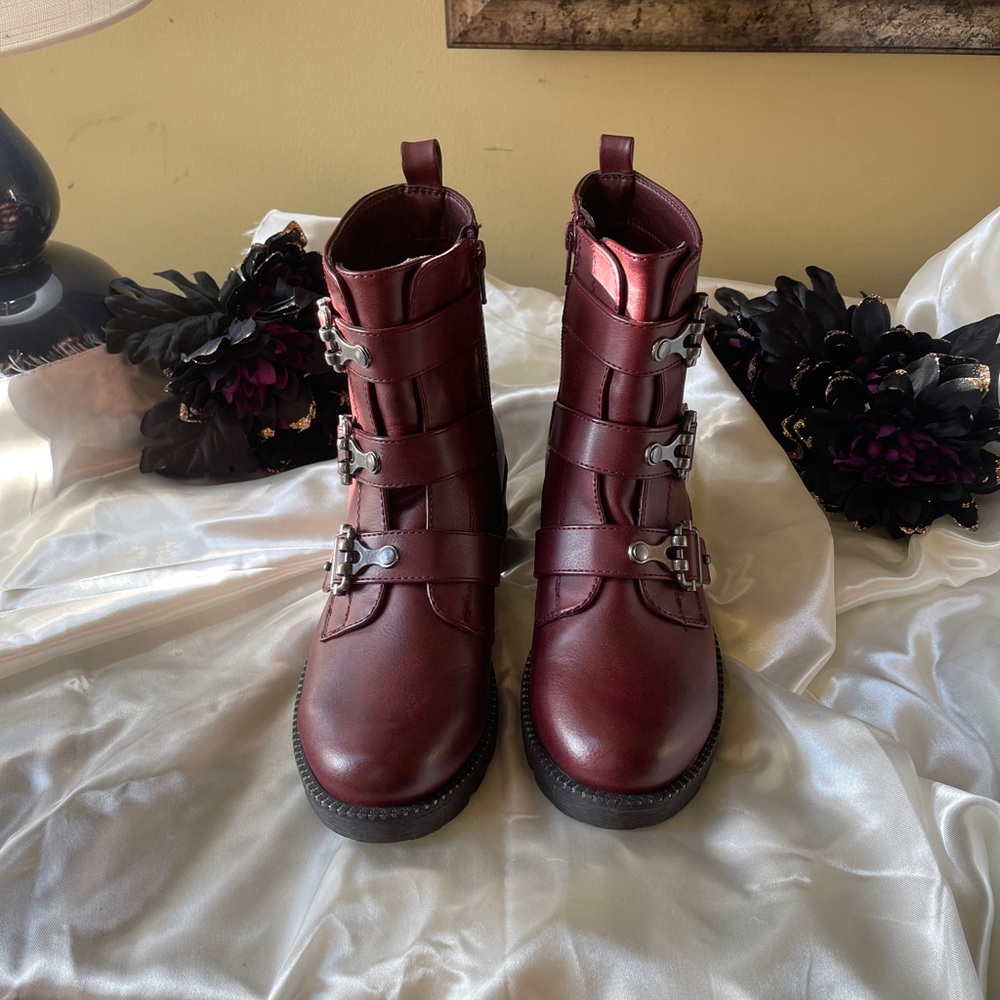Women leather ankle boots
